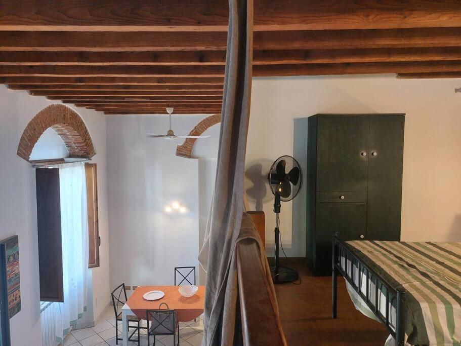 Apartamento Simona 2 *